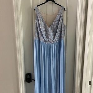 David’s Bridal periwinkle gown size 18
